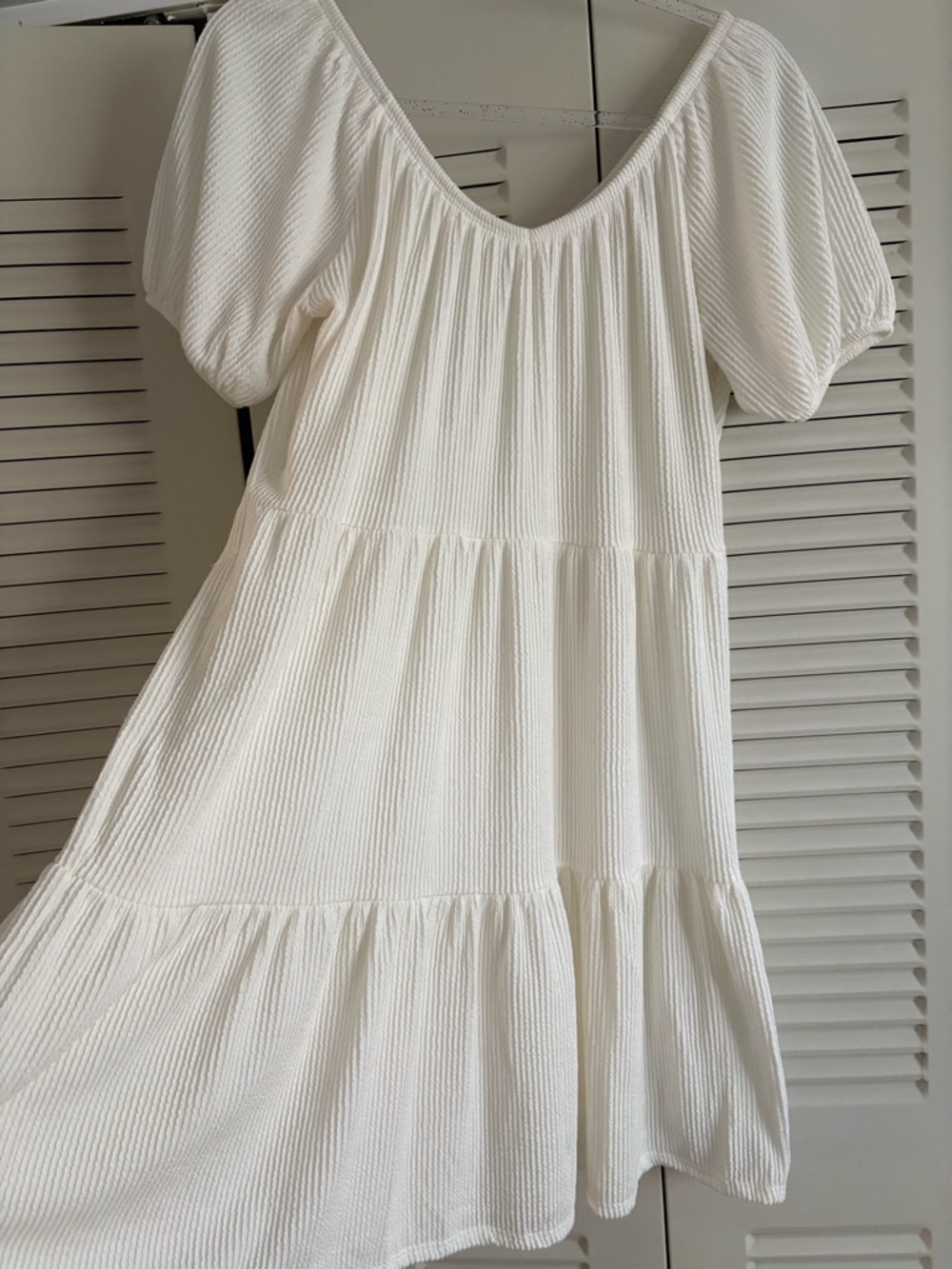 Great for Spring/Summer ❤️ White Textured Puff-Sleeve Tiered Dress